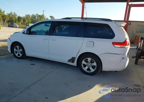 2012 Toyota Sienna Le V6 8 Passenger from USA, damaged, VIN 5TDKK3DC0CS194913